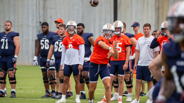 Payton Thorne at Auburn football practice